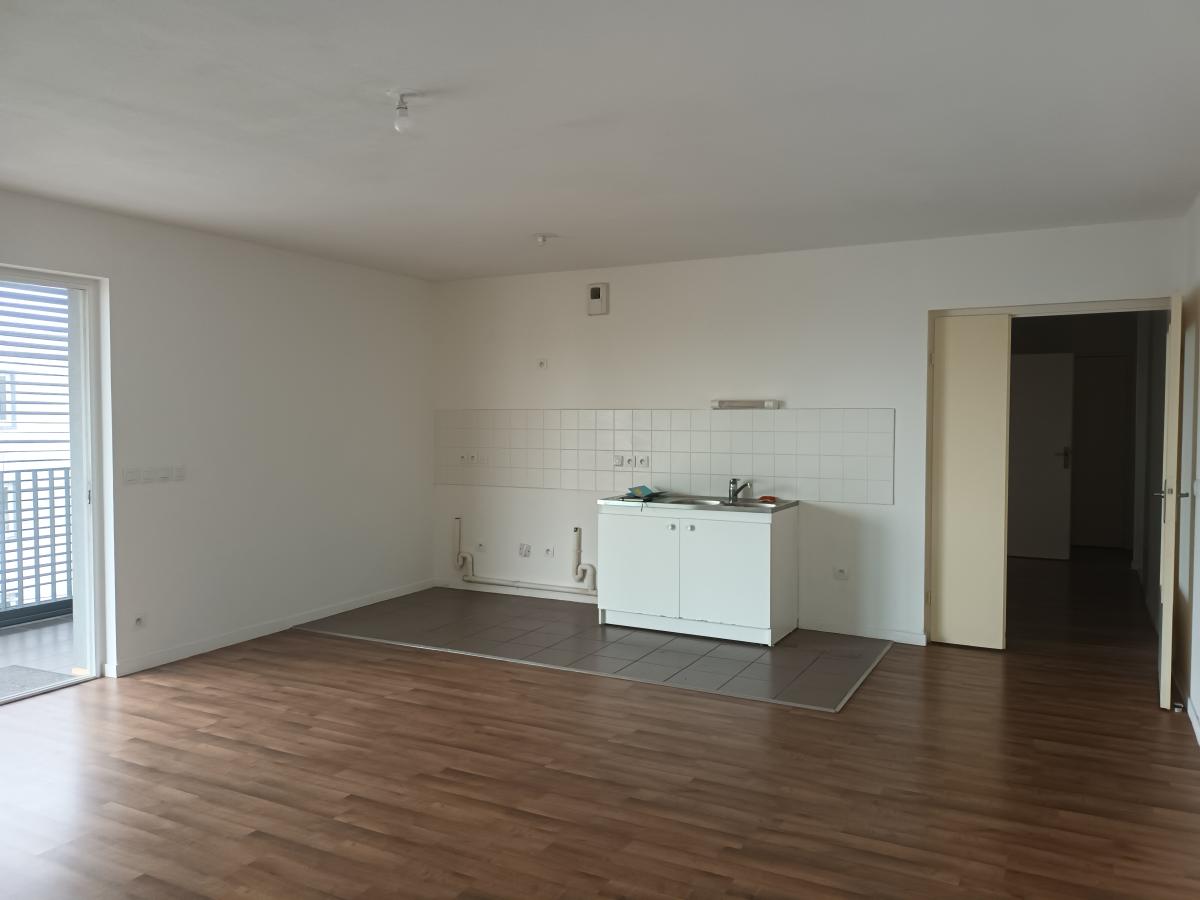
																																							3 pièces - 
																																						4ème étage - 64m² - 915,82 € - Photo #2