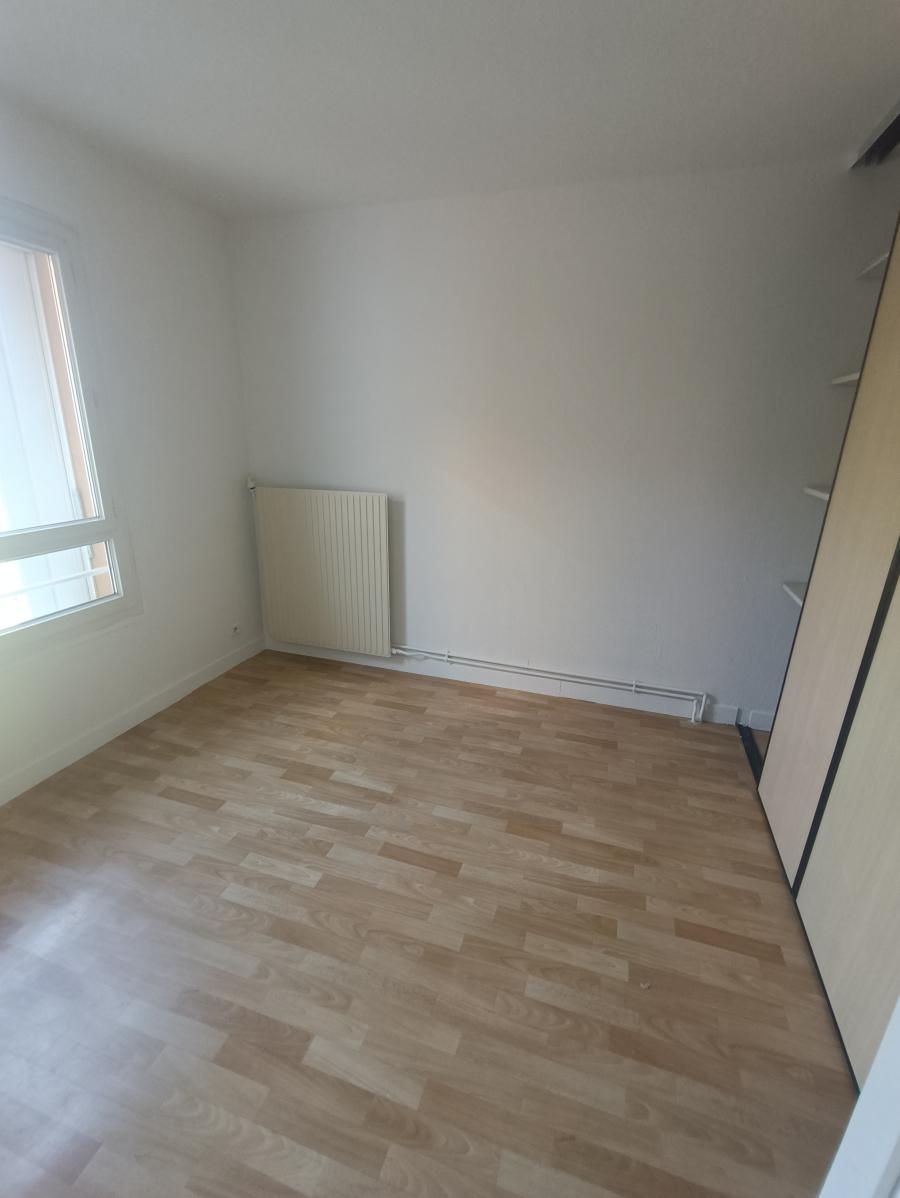 
																			4 pièces – 
																		4ème étage – 94m² - 235 000 € - Photo #5