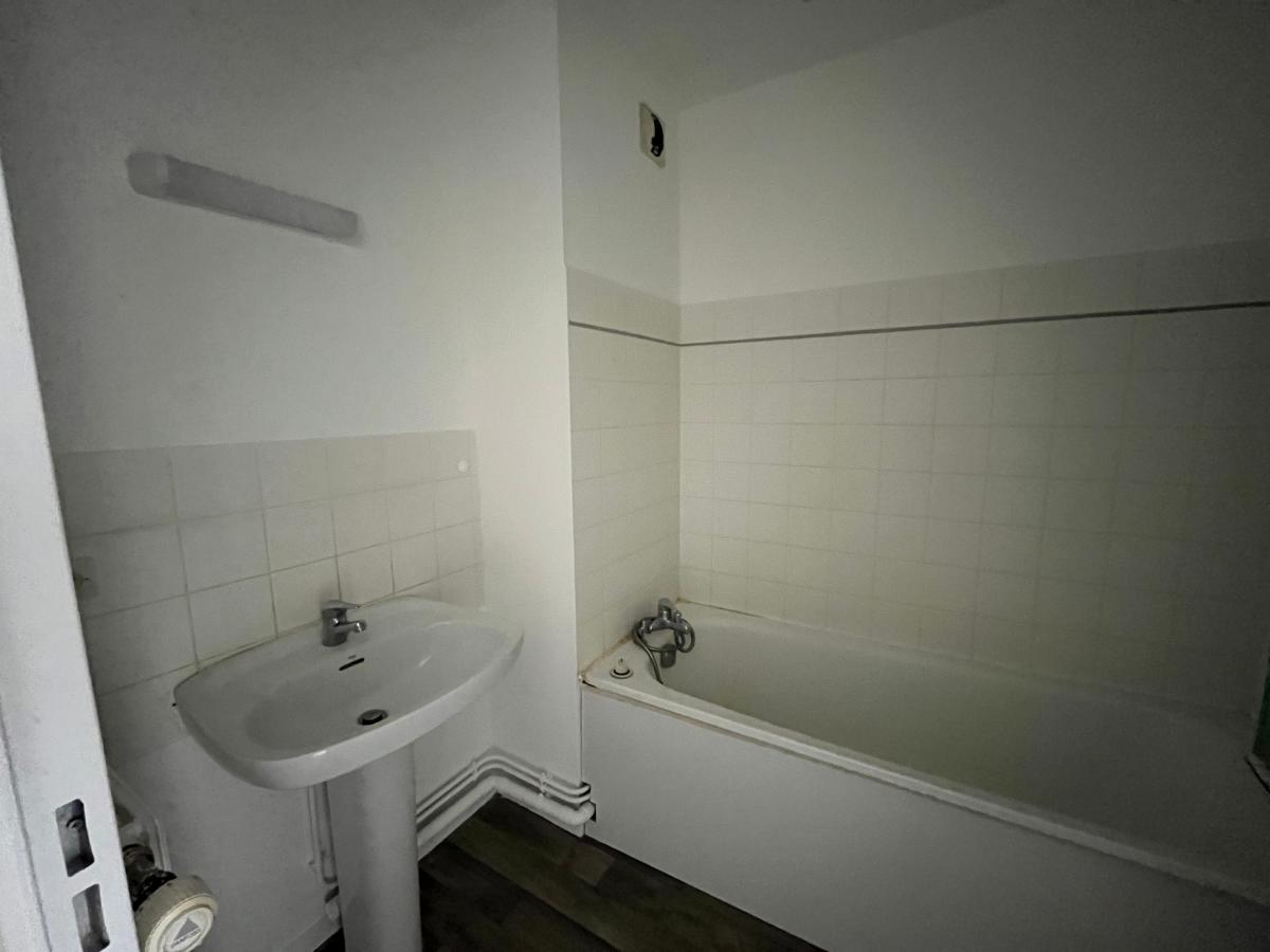 
																			2 pièces - 
																		2ème étage - 50m² - 120 000 € - Photo #6