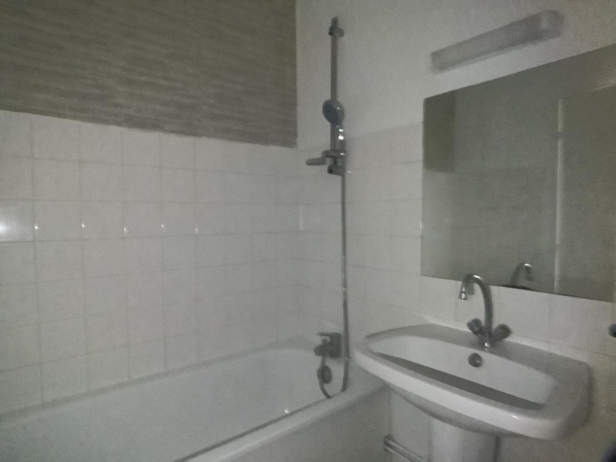 
																																							3 pièces - 
																																						3ème étage - 63m² - 139 000 € - Photo #4