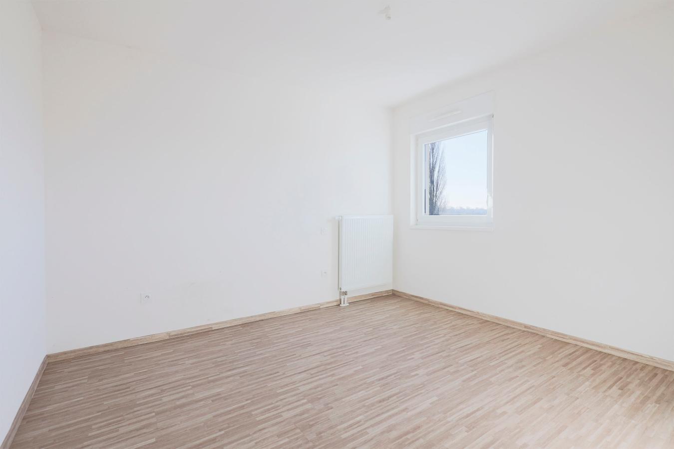 
																																							4 pièces - 
																																						4ème étage - 84m² - 1 075,47 € - Photo #3