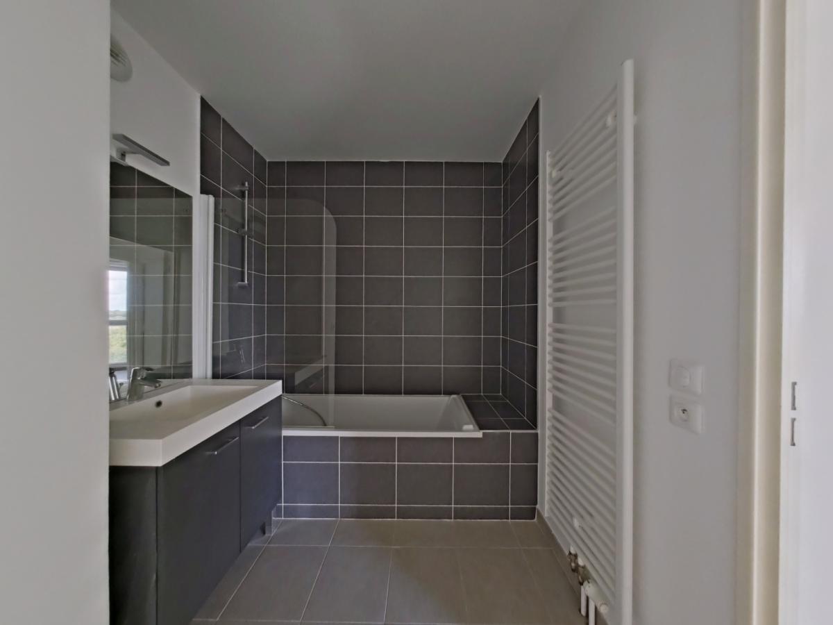 
																																							3 pièces - 
																																						11ème étage - 66m² - 890,41 € - Photo #4