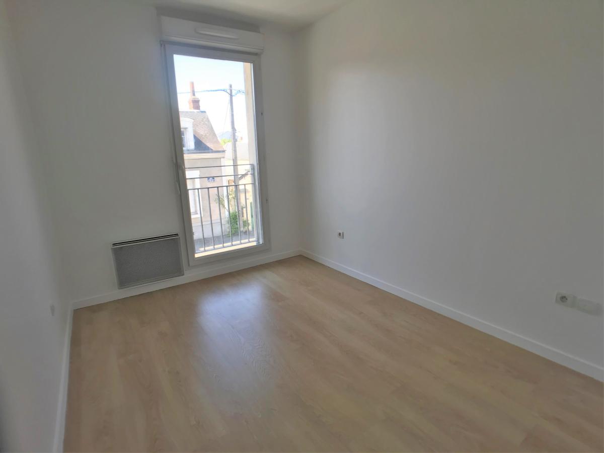 
																																							3 pièces - 
																																						RDC - 61m² - 678,21 € - Photo #2