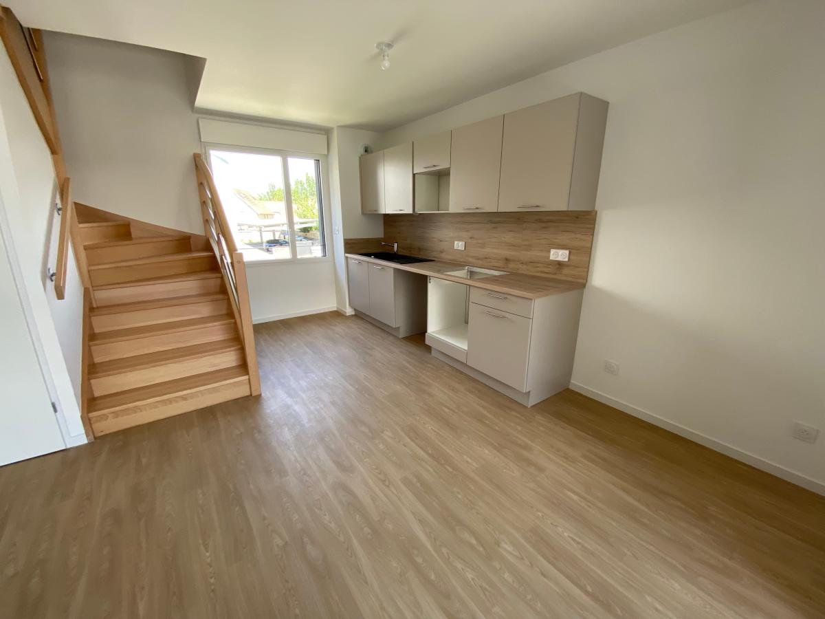 
																			4 pièces - 
																		1er étage - 87m² - 1 119,92 € - Photo #0