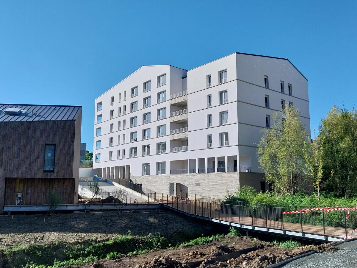 
																			1 pièce - 
																		3ème étage - 35m² - 550,85 € - Photo #0