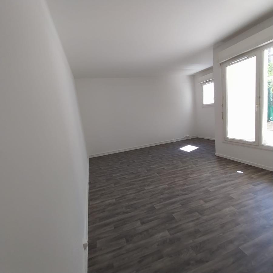 4 pièces - RDC - 90m² - 305 000 € - Photo #1