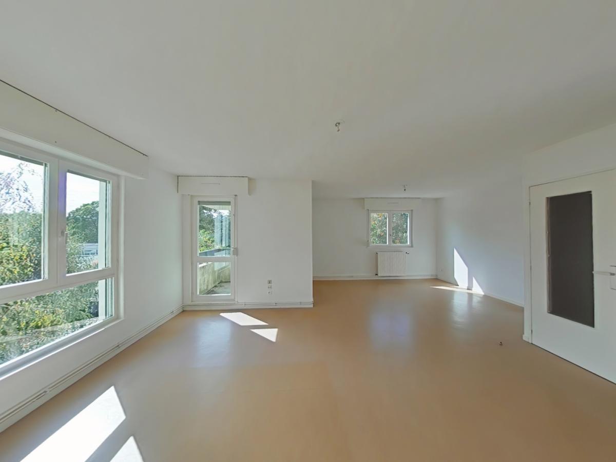 4 pièces - 1er étage - 83m² - 747,46 € - Photo #1