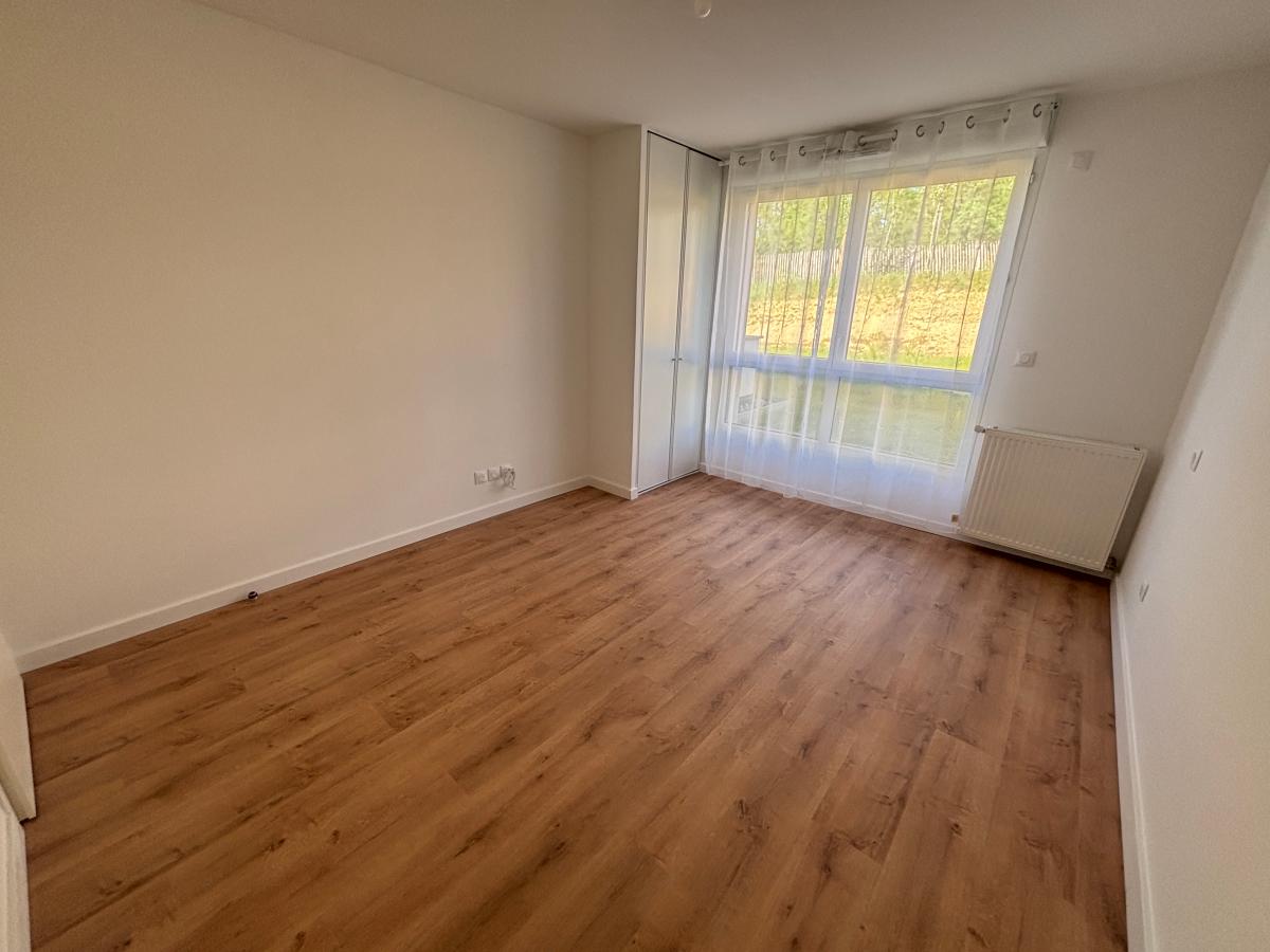
																			2 pièces - 
																		1er étage - 46m² - 684,17 € - Photo #4