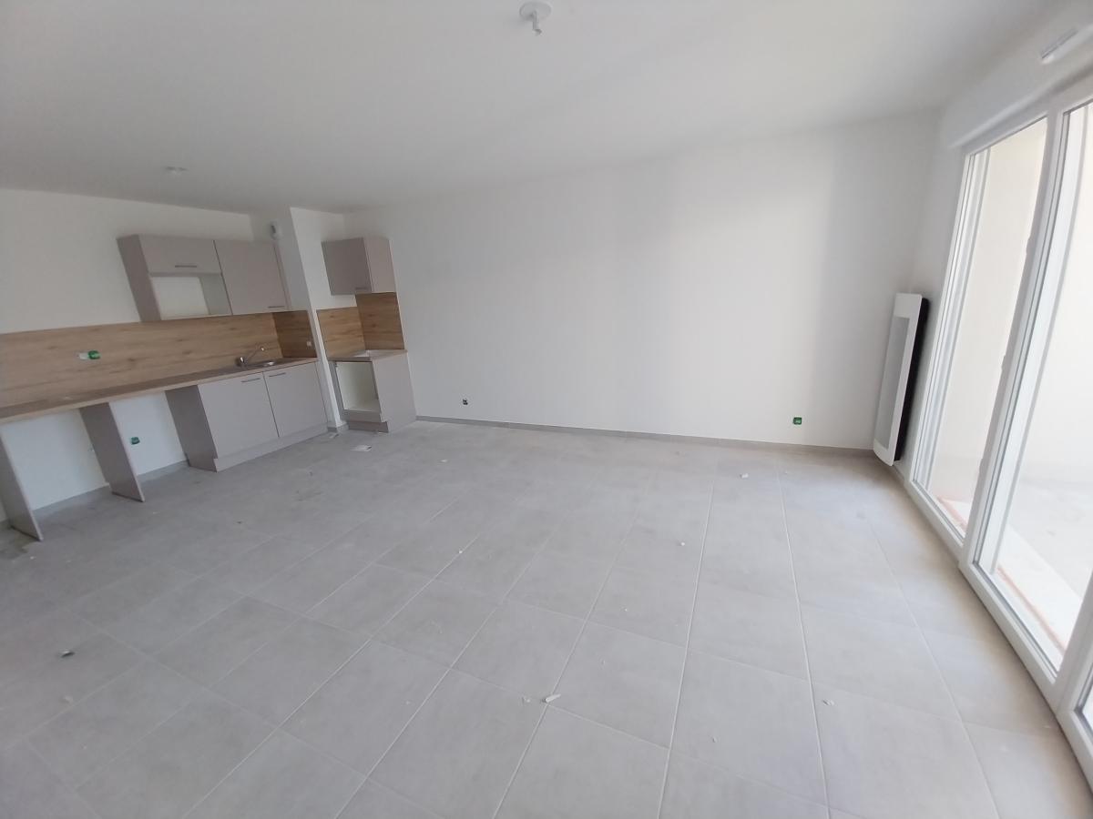 
																																							2 pièces - 
																																						1er étage - 48m² - 631,79 € - Photo #2
