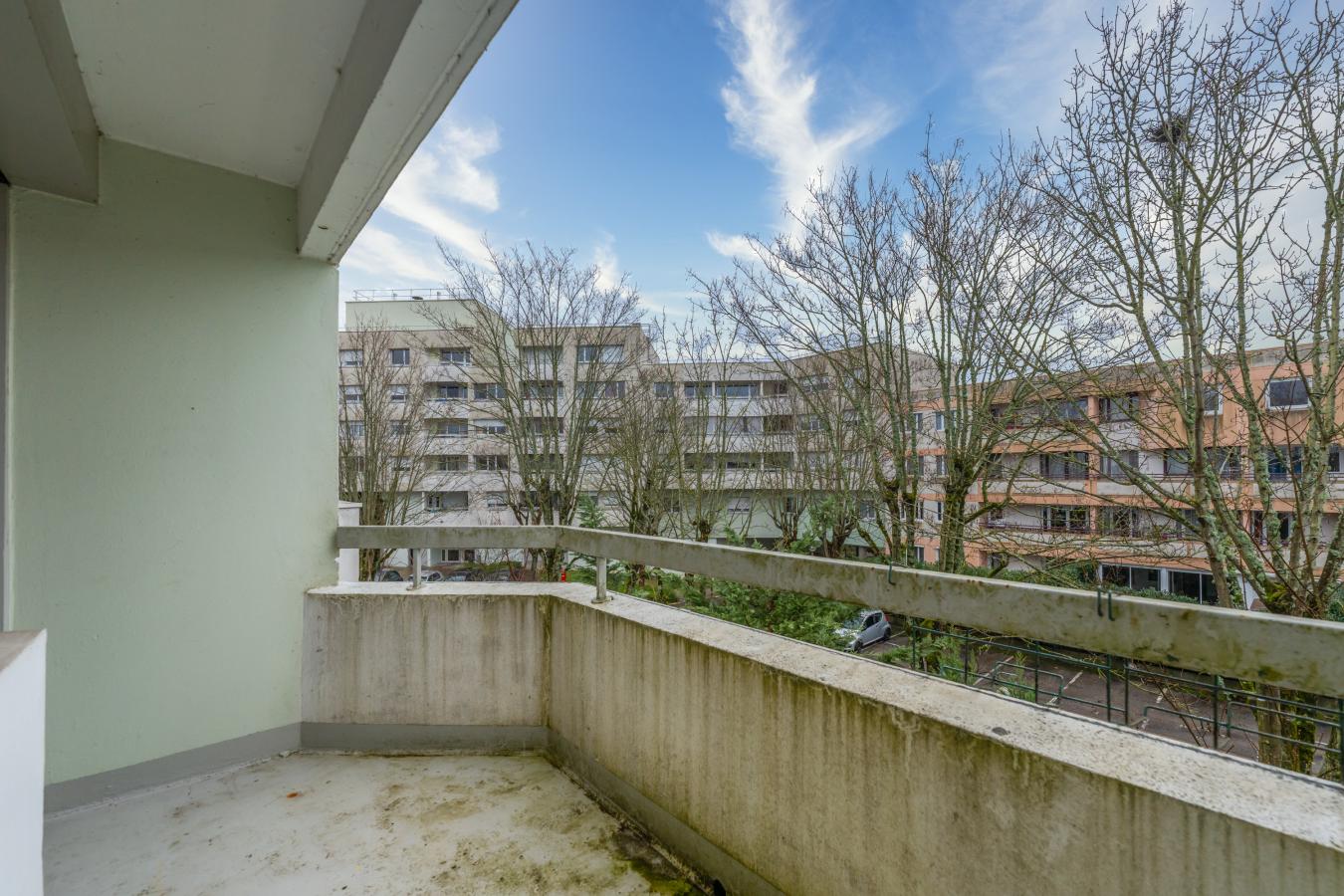 
																																							3 pièces - 
																																						1er étage - 78m² - 1 324,22 € - Photo #5