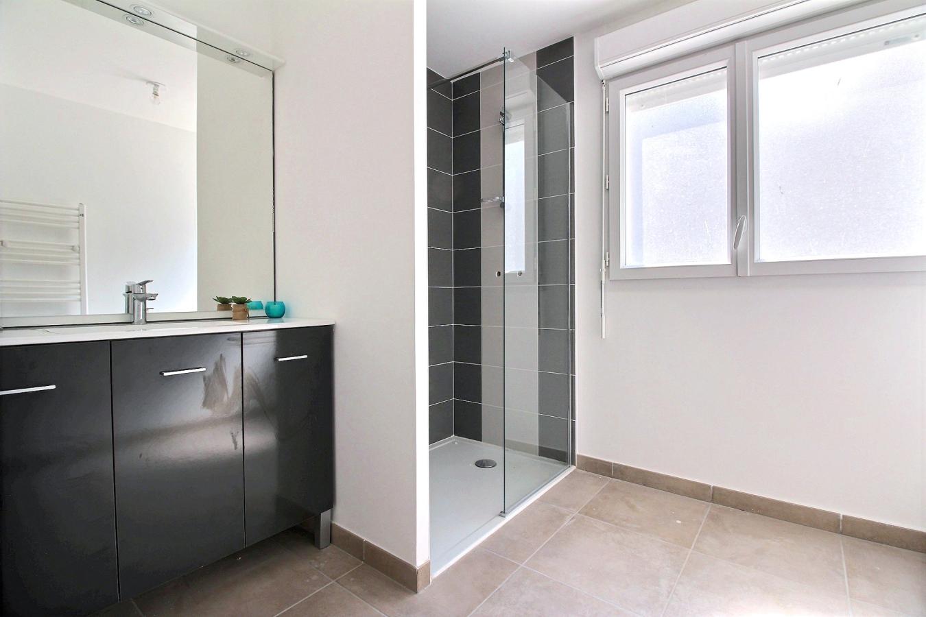 2 pièces - 5ème étage - 46m² - 735,04 € - Photo #0