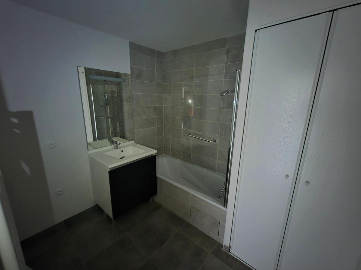 
																																							3 pièces - 
																																						RDC - 63m² - 934,87 € - Photo #5