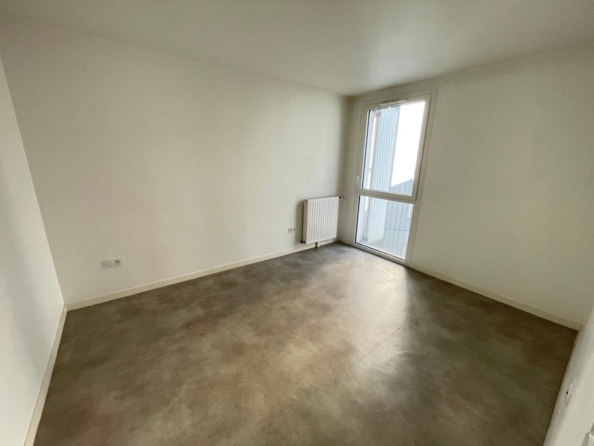 
																			3 pièces - 
																		5ème étage - 74m² - 2 058,17 € - Photo #3