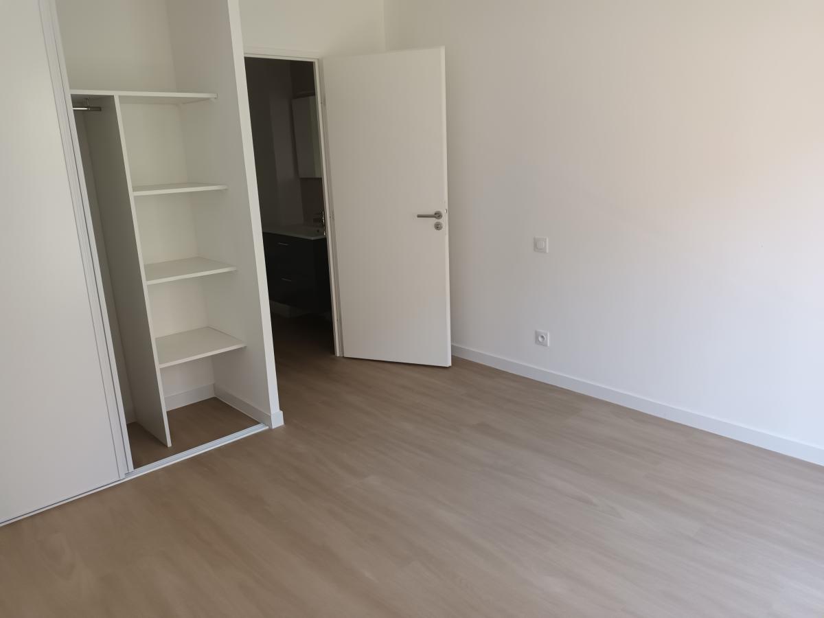 
																			2 pièces - 
																		2ème étage - 42m² - 859,60 € - Photo #5