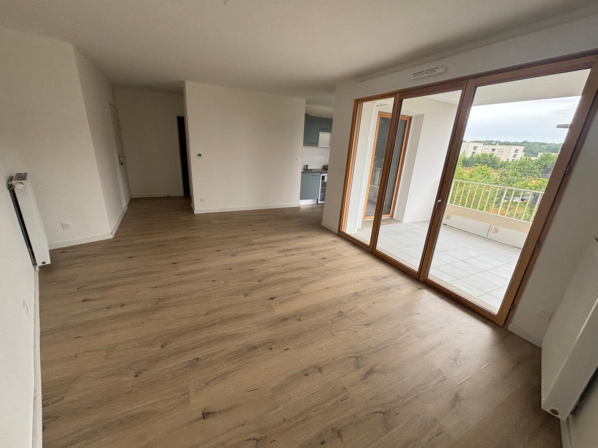 
																																							2 pièces - 
																																						2ème étage - 48m² - 613,33 € - Photo #6
