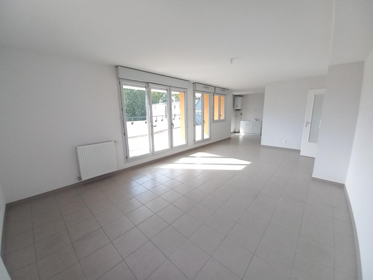 
																																							4 pièces - 
																																						4ème étage - 86m² - 1 008,19 € - Photo #1