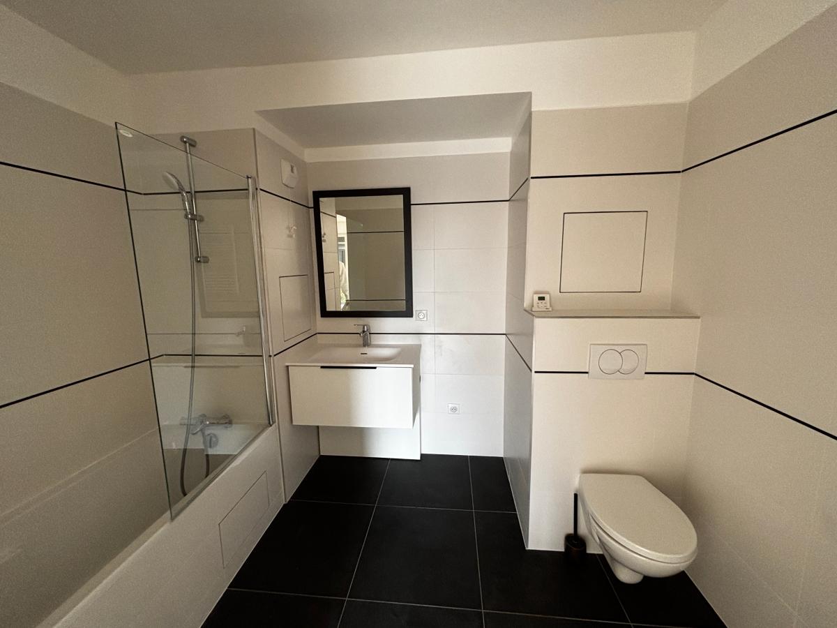 
																																							1 pièce - 
																																						RDC - 41m² - 1 044,55 € - Photo #5