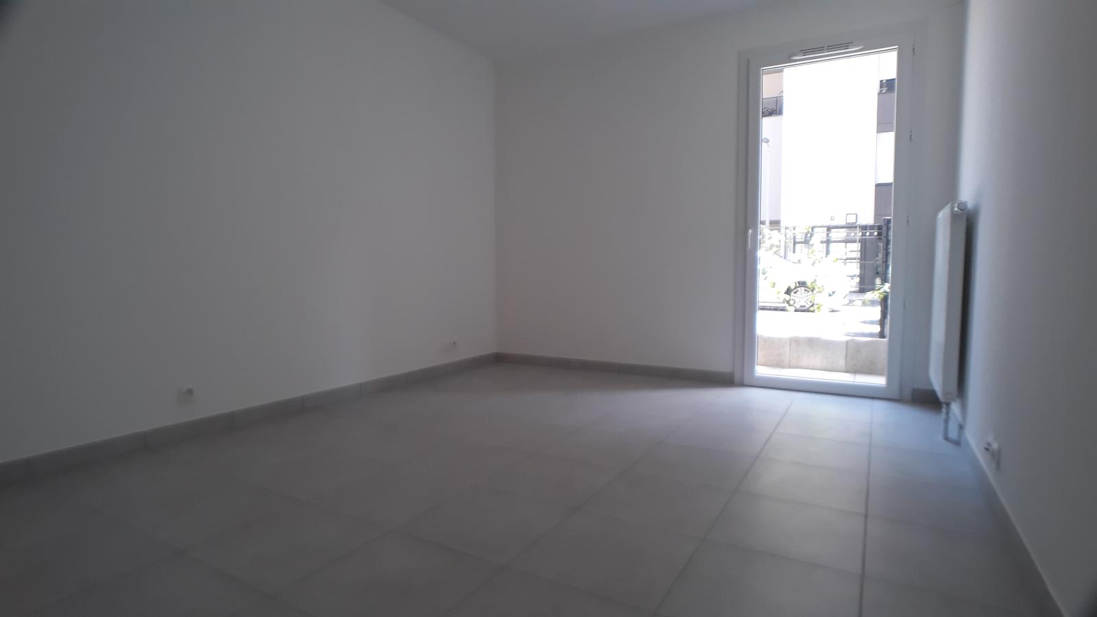 
																																							3 pièces - 
																																						3ème étage - 65m² - 955,74 € - Photo #4