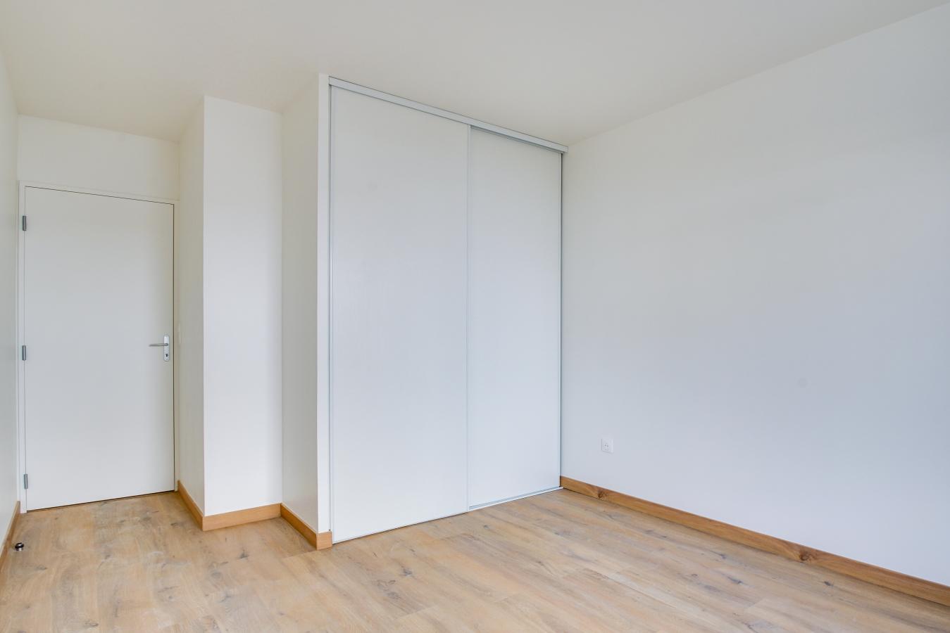 
																																							3 pièces - 
																																						RDC - 67m² - 701,77 € - Photo #4