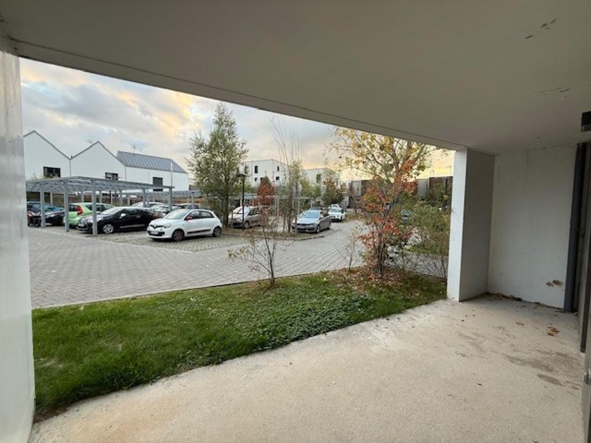 
																																							1 pièce - 
																																						RDC - 32m² - 585,68 € - Photo #4