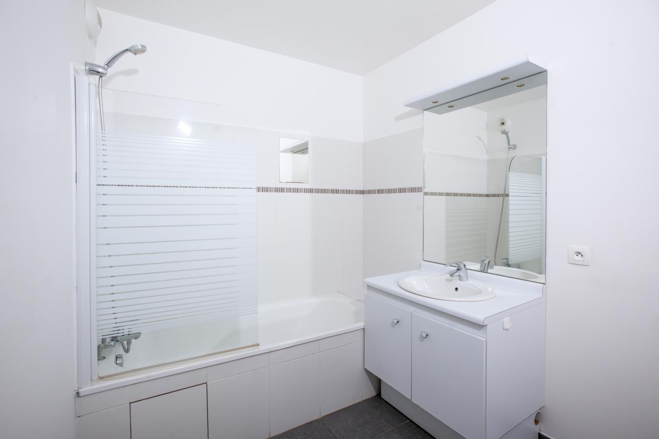 3 pièces - 3ème étage - 71m² - 1 961,33 € - Photo #4