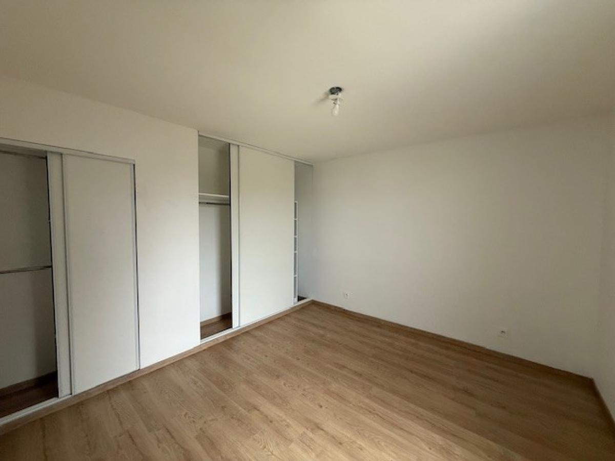 
																			2 pièces - 
																		2ème étage - 50m² - 727,30 € - Photo #3