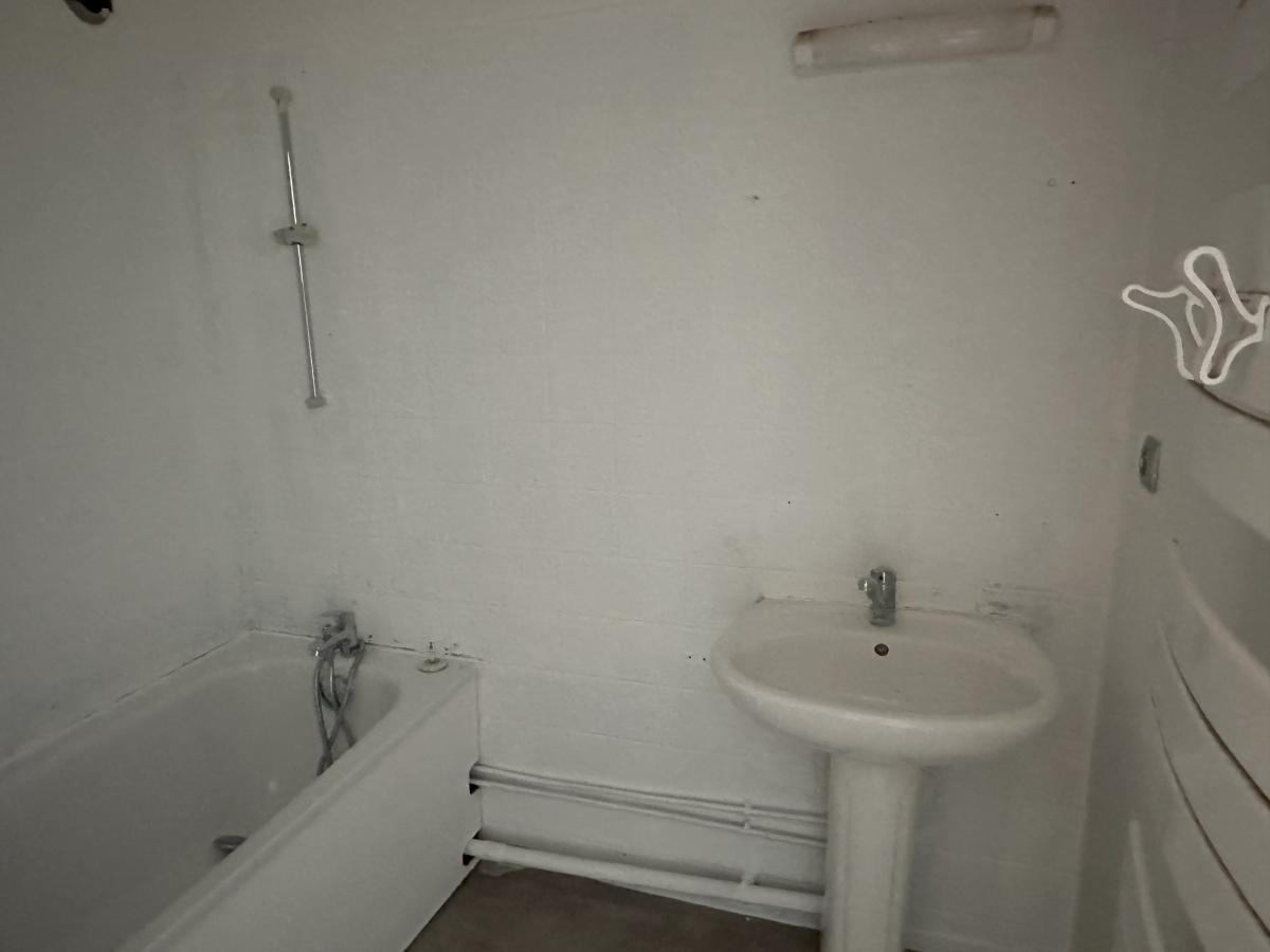 
																																							4 pièces - 
																																						RDC - 81m² - 151 700 € - Photo #3