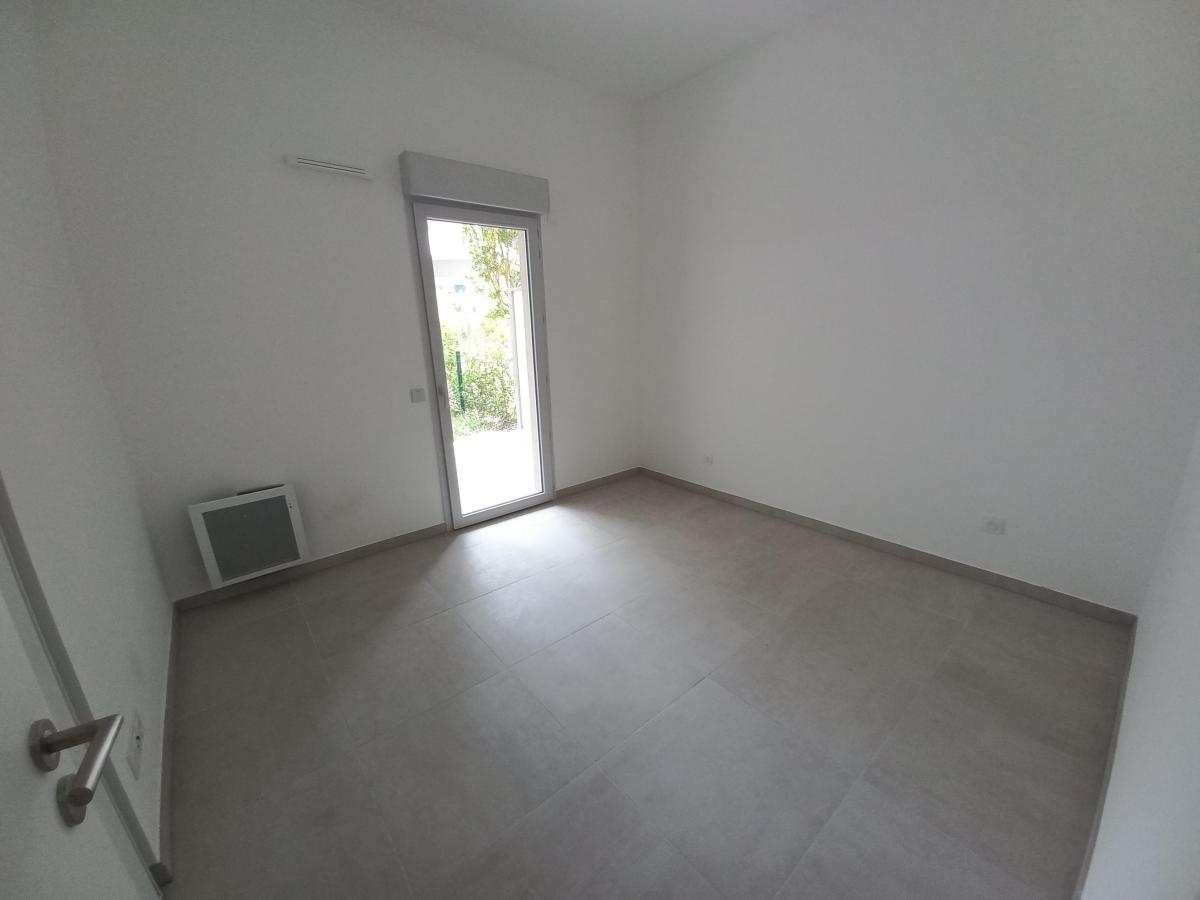 
																																							3 pièces - 
																																						RDC - 67m² - 1 762,43 € - Photo #5