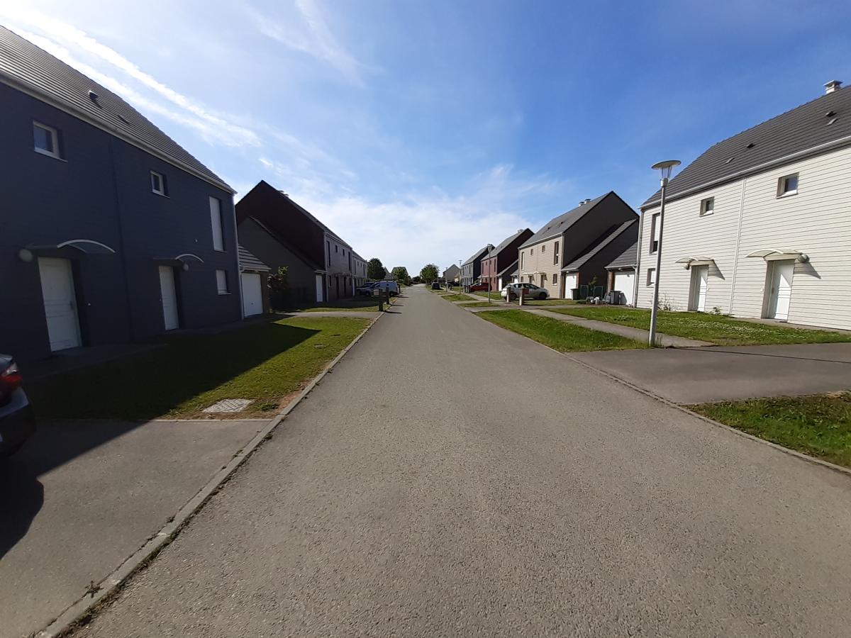 
																																							5 pièces - 
																																						RDC - 105m² - 824,29 € - Photo #1