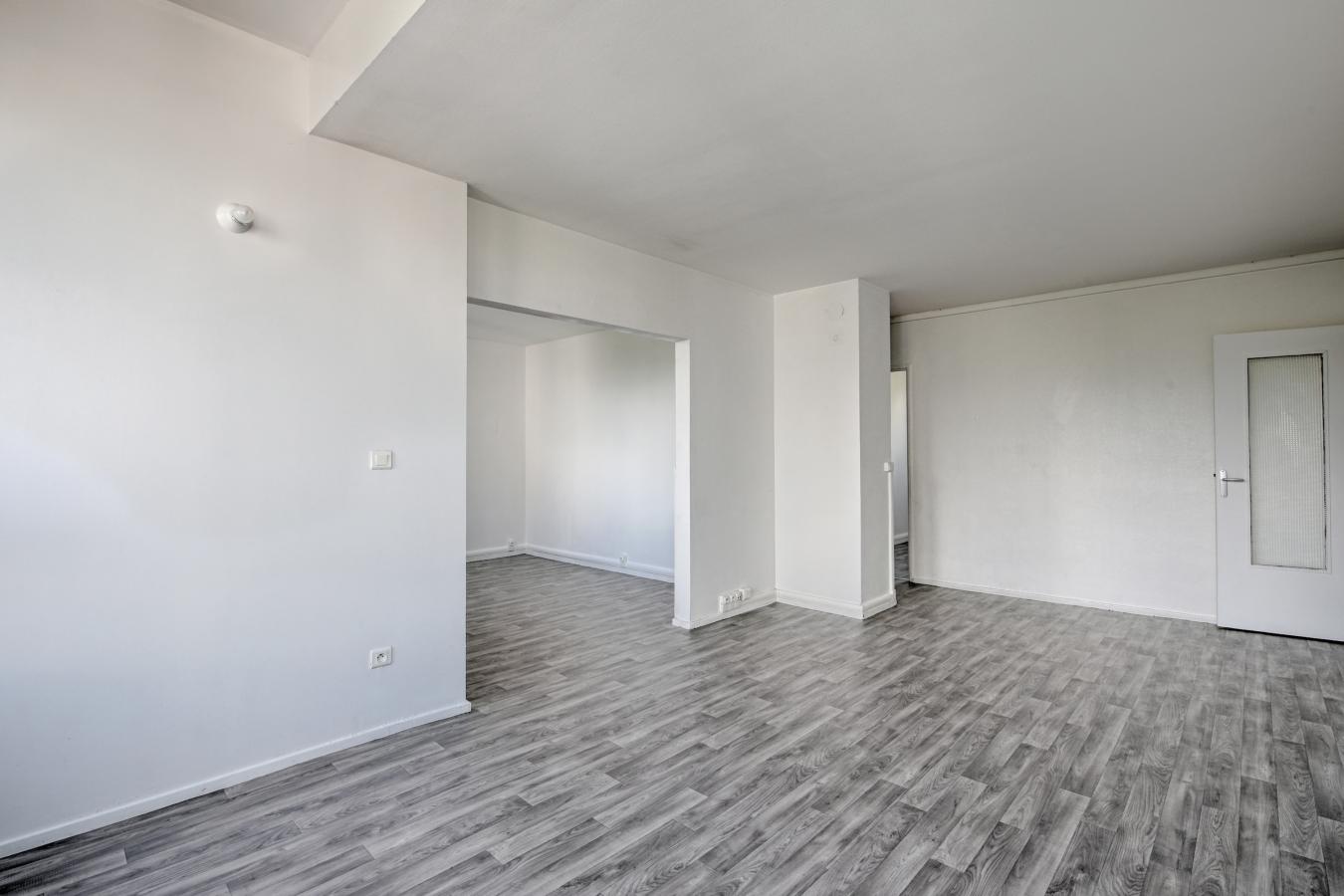 
																																							5 pièces - 
																																						4ème étage - 74m² - 1 467,51 € - Photo #2