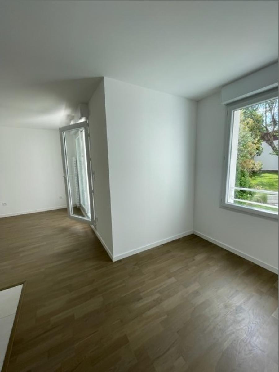 
																			3 pièces - 
																		1er étage - 58m² - 820,40 € - Photo #4