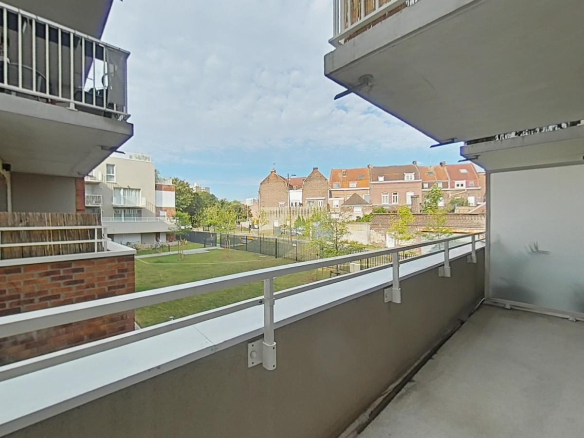 
																			2 pièces - 
																		1er étage - 43m² - 631,90 € - Photo #0