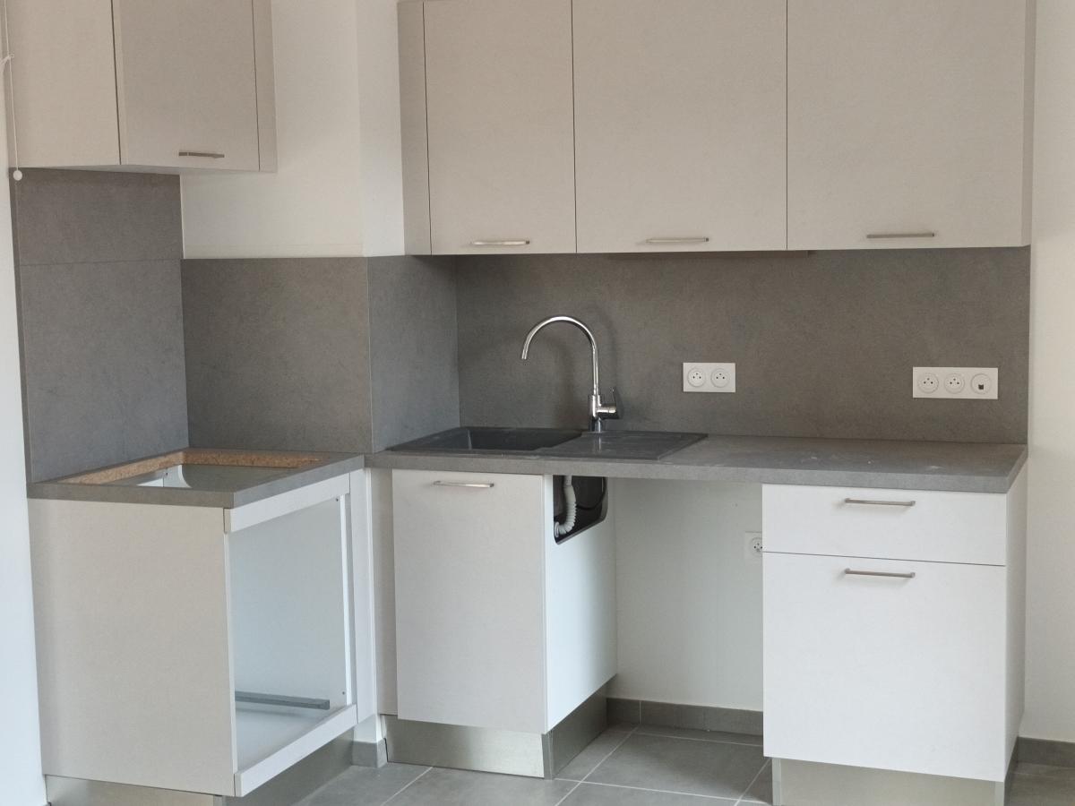 
																																							3 pièces - 
																																						2ème étage - 68m² - 1 185,52 € - Photo #2