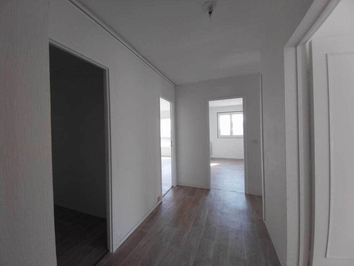 
																			4 pièces - 
																		2ème étage - 82m² - 985,84 € - Photo #1