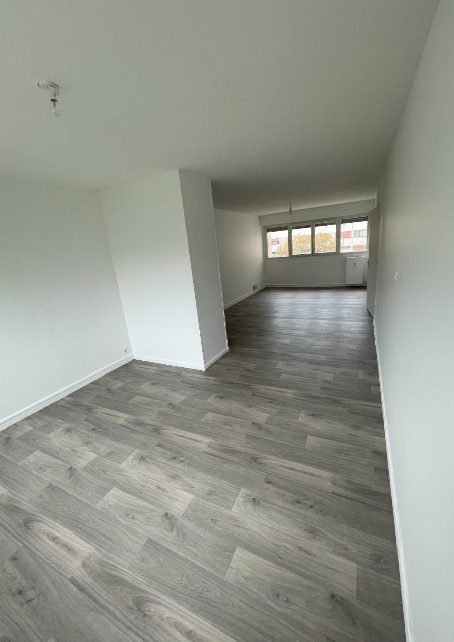 4 pièces - 2ème étage - 78m² - 814,75 € - Photo #6