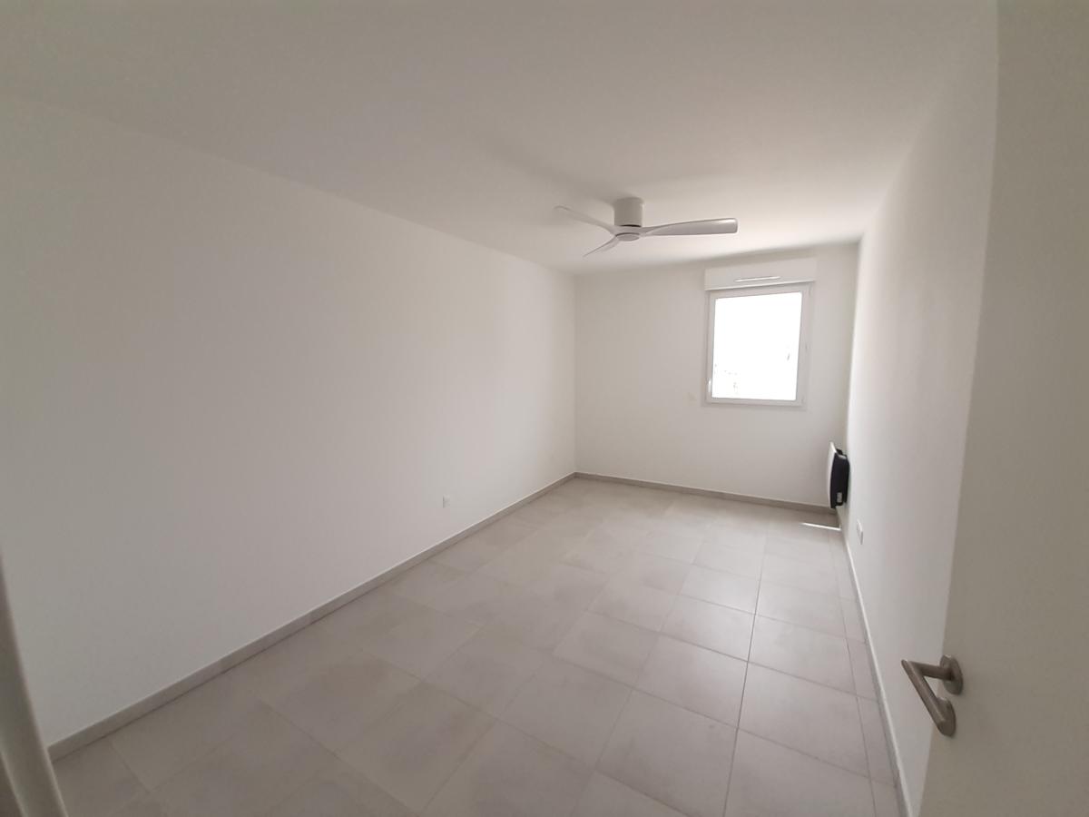 
																																							3 pièces - 
																																						1er étage - 66m² - 859,69 € - Photo #5