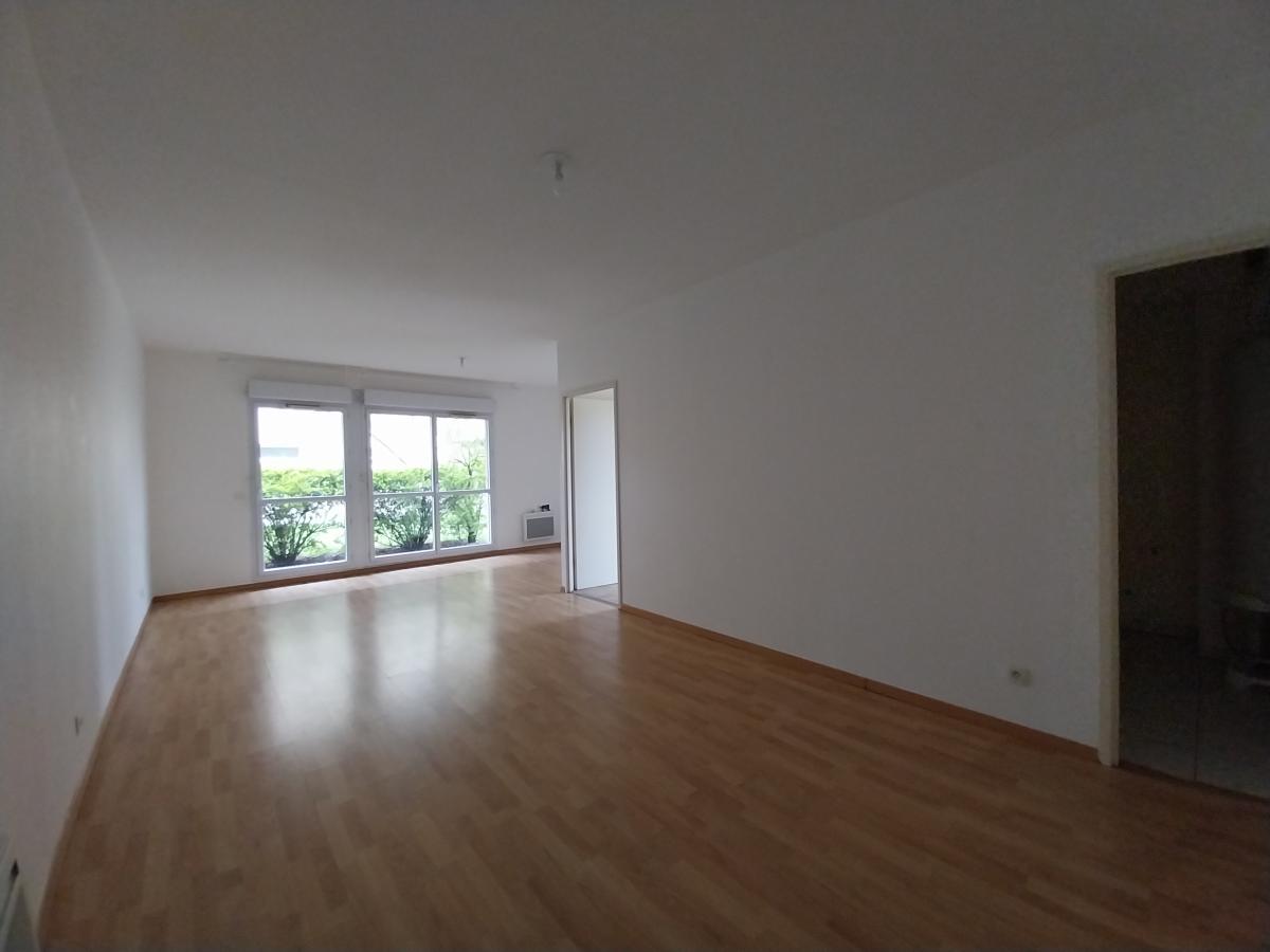 
																																							5 pièces - 
																																						2ème étage - 115m² - 1 308,74 € - Photo #1