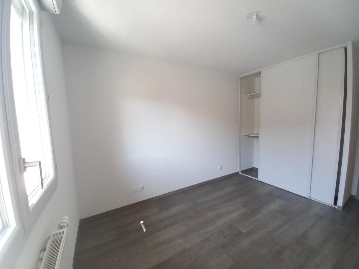 
																																							3 pièces - 
																																						1er étage - 72m² - 811,11 € - Photo #3