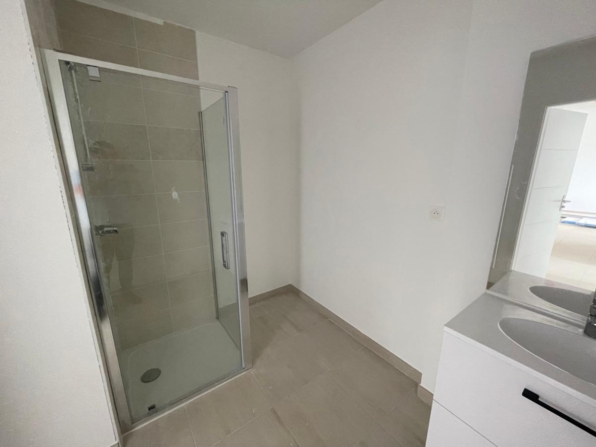 
																			3 pièces - 
																		1er étage - 63m² - 860,42 € - Photo #2