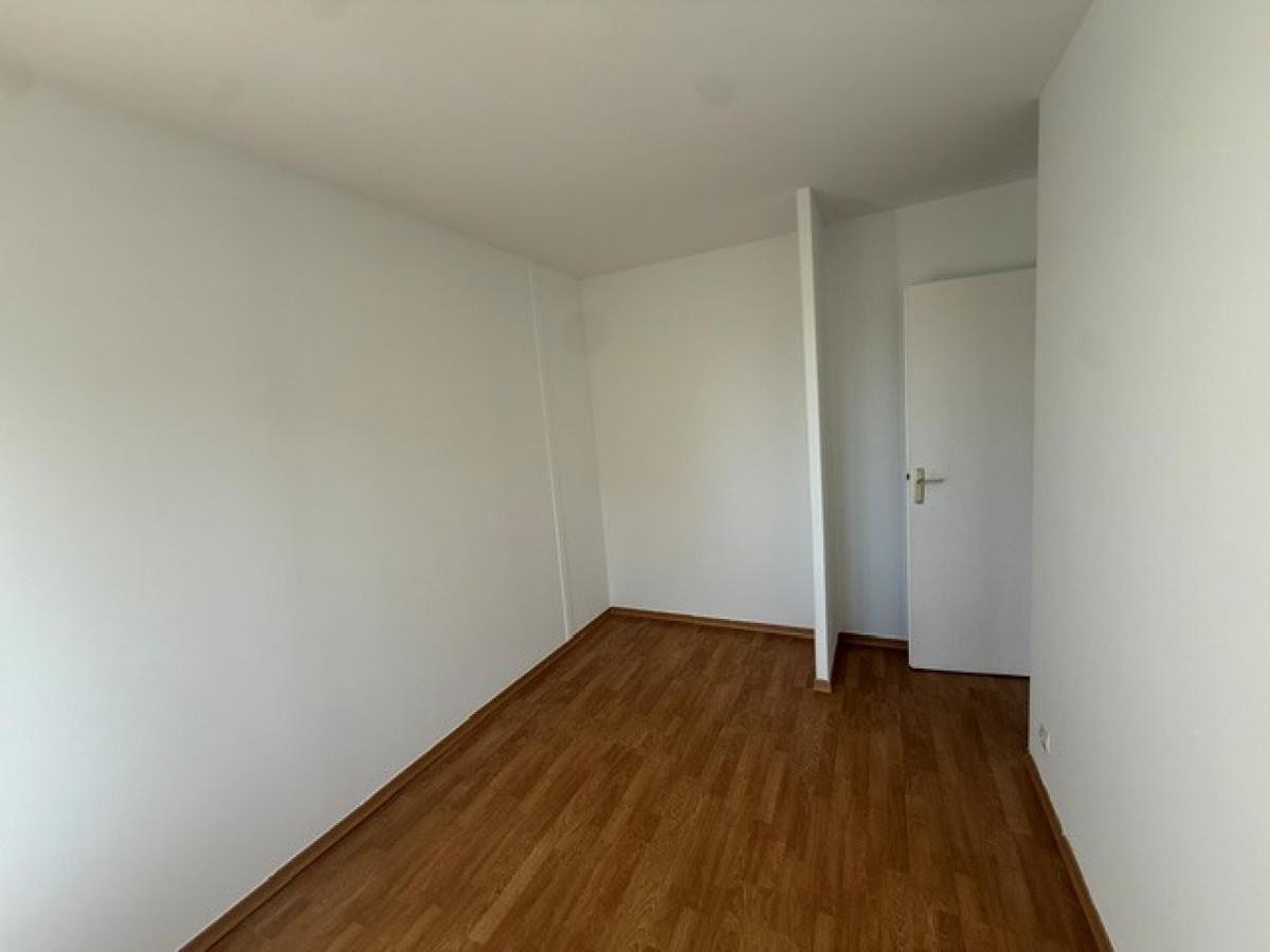 
																																							4 pièces - 
																																						RDC - 80m² - 1 451,22 € - Photo #7