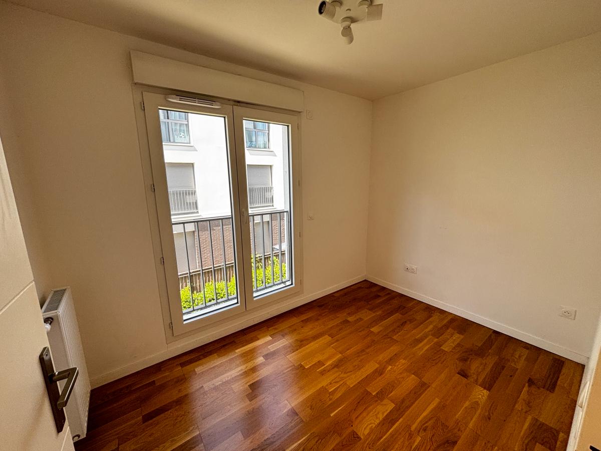 
																																							4 pièces - 
																																						3ème étage - 78m² - 1 757,92 € - Photo #3