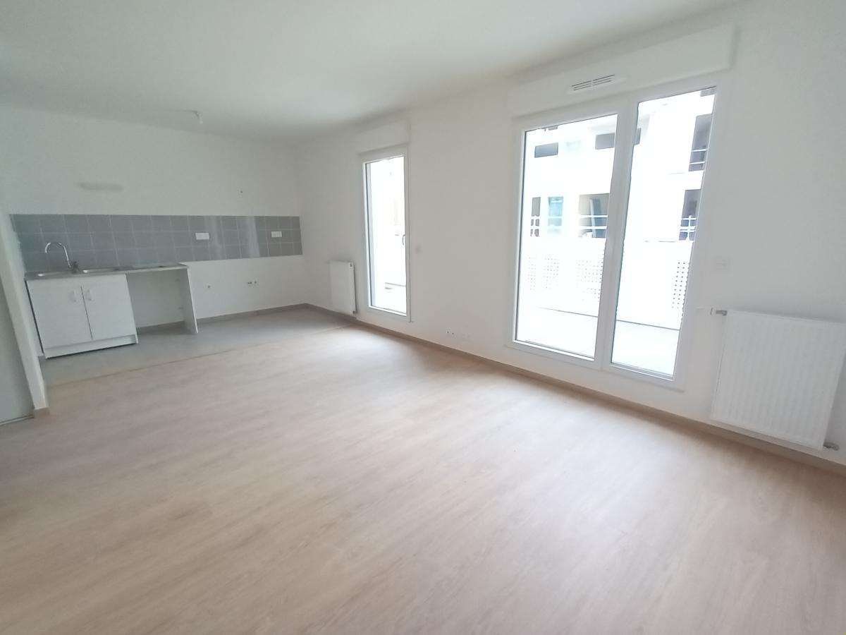 
																			2 pièces - 
																		RDC - 49m² - 1 001,32 € - Photo #0