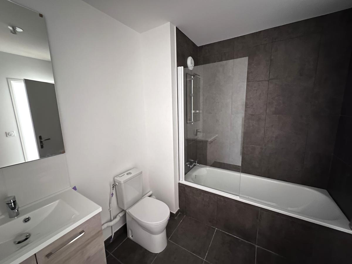 
																																							4 pièces - 
																																						5ème étage - 90m² - 1 153,43 € - Photo #7