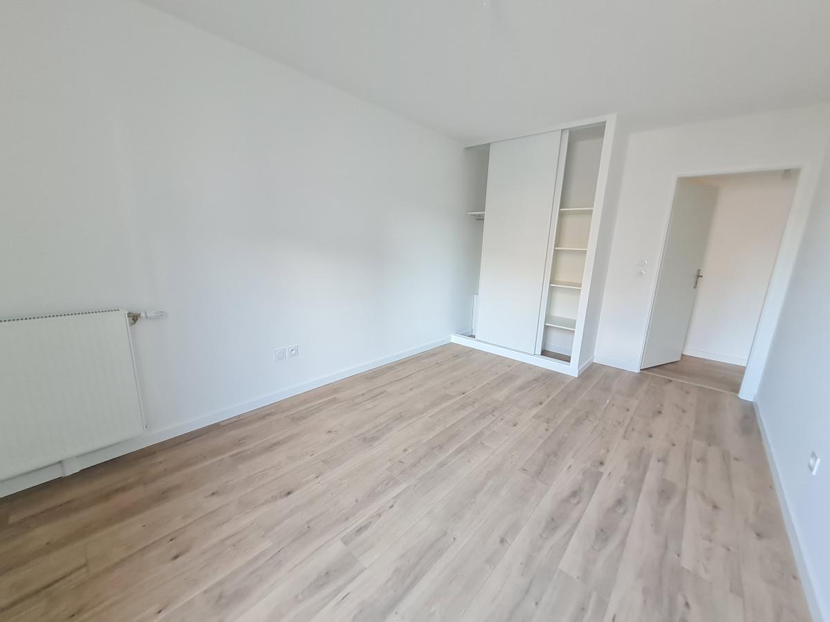 4 pièces - 1er étage - 82m² photo 6