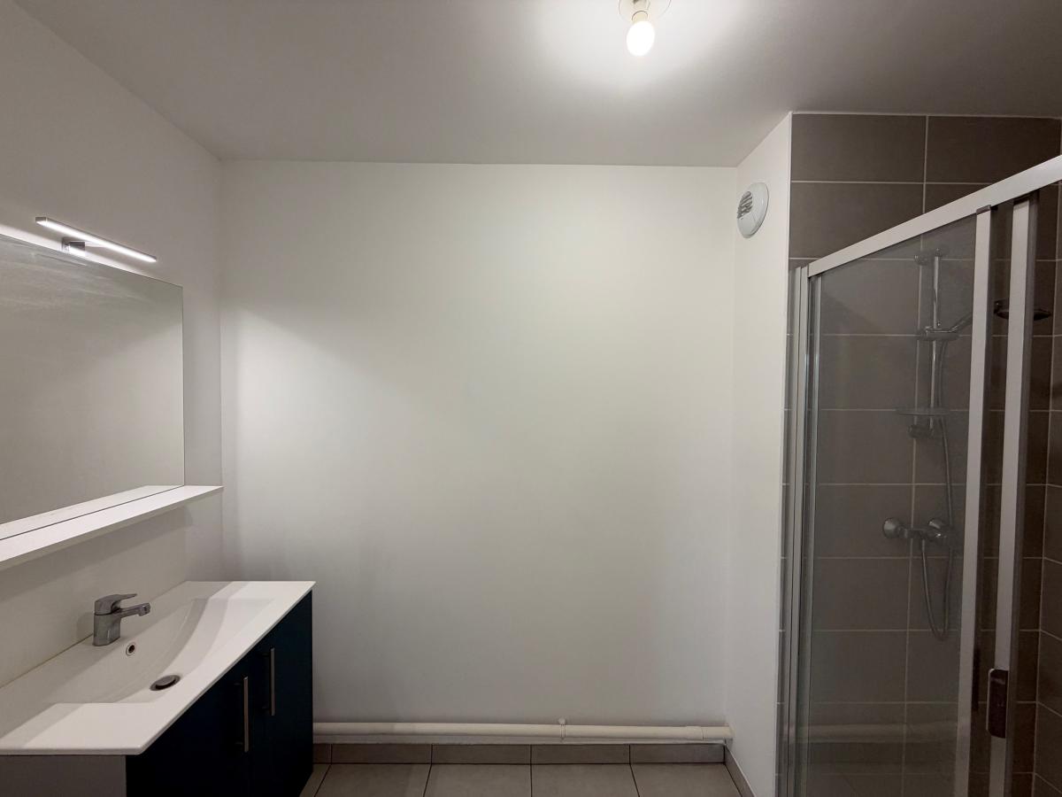 2 pièces - 2ème étage - 45m² - 555,52 € - Photo #3
