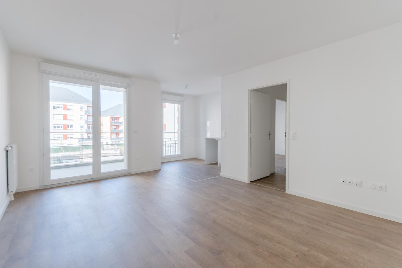 
																																							4 pièces - 
																																						1er étage - 84m² - 1 261,71 € - Photo #3