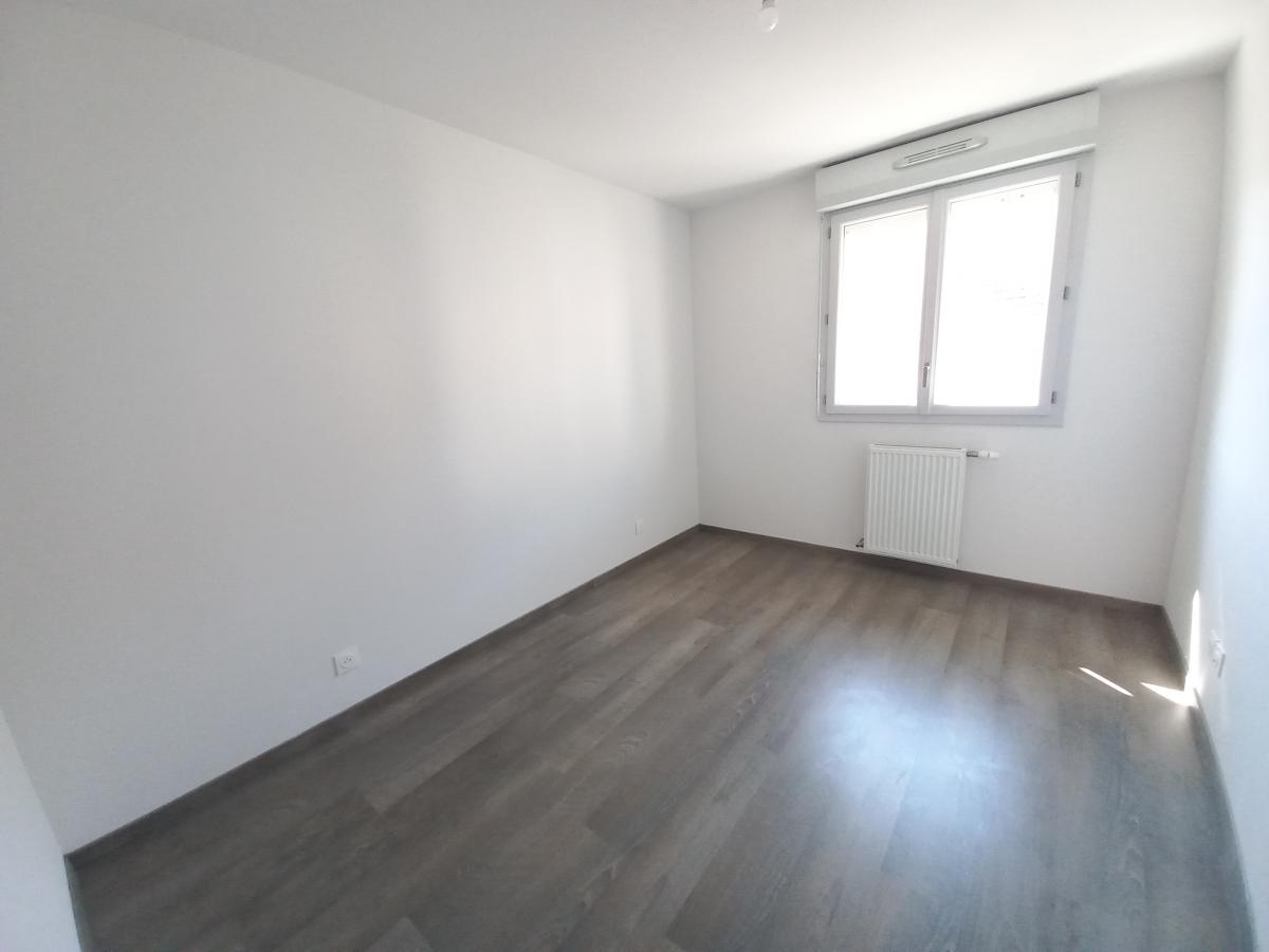 4 pièces - 3ème étage - 86m² - 937,85 € - Photo #6