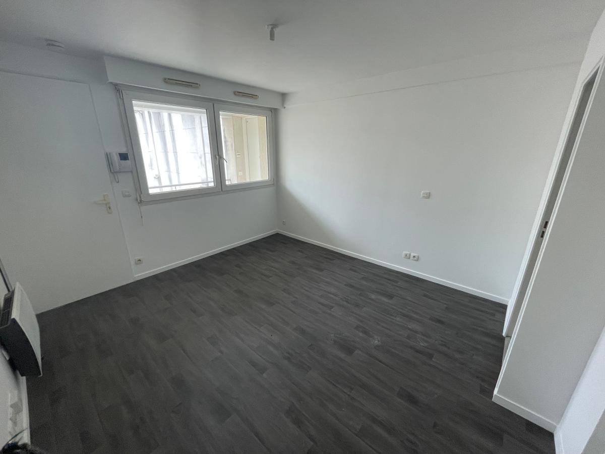 1 pièce - 5ème étage - 21m² - 723,26 € - Photo #0