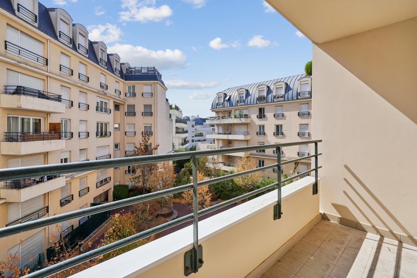 
																																							2 pièces - 
																																						3ème étage - 50m² - 338 400 € - Photo #3