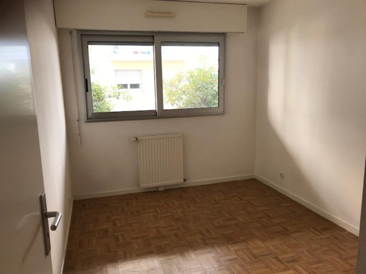 
																																							2 pièces - 
																																						RDC - 46m² - 885,02 € - Photo #1